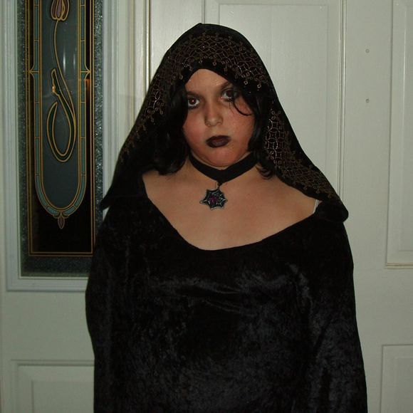 Meet your Posher, Diana - Picture 1 of 1